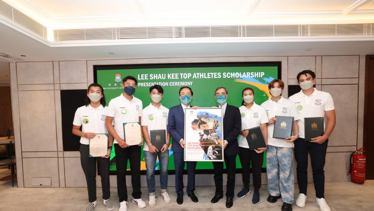 Six outstanding student-athletes are awarded the HKU Lee Shau Kee Top Athletes Scholarship. (From the left) Adrian Yung, Coleman Wong, Lawrence Ng, Vice Chairman of Henderson Land Group Dr Colin Lam, Provost and Deputy Vice-Chancellor of HKU Professor Richard Wong, Sandy Choi, Nicholas Choi and Russell Williams Aylsworth.